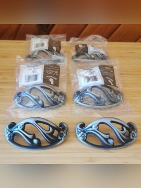 Art Nouveau Style Cabinet/Drawer Pulls